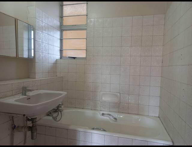 2.5 BEDROOM DUPLEX TO LET IN SOUTH BEACH